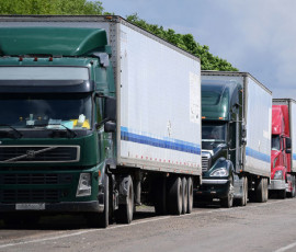 на границе с Китаем скопились рекордные пробки из большегрузов - фото - 1