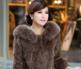 в Алтайском крае таможенники обнаружили партию незадекларированных шуб, ввезённых из Китая - фото - 1