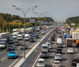 автоперевозчики не могут получить ночные пропуска на МКАД - фото - 1